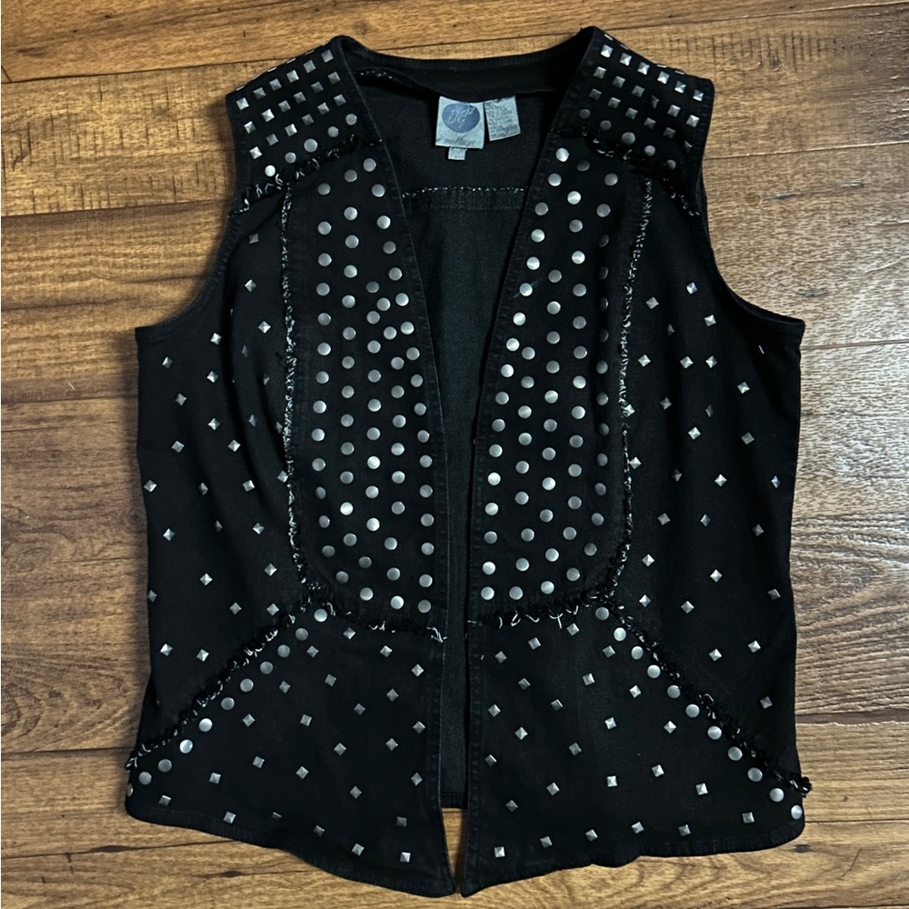 DG2 Diane Gilman ~ Size Large ~ Black Denim W/ Silver Studded Jacket Vest - Picture 1 of 15